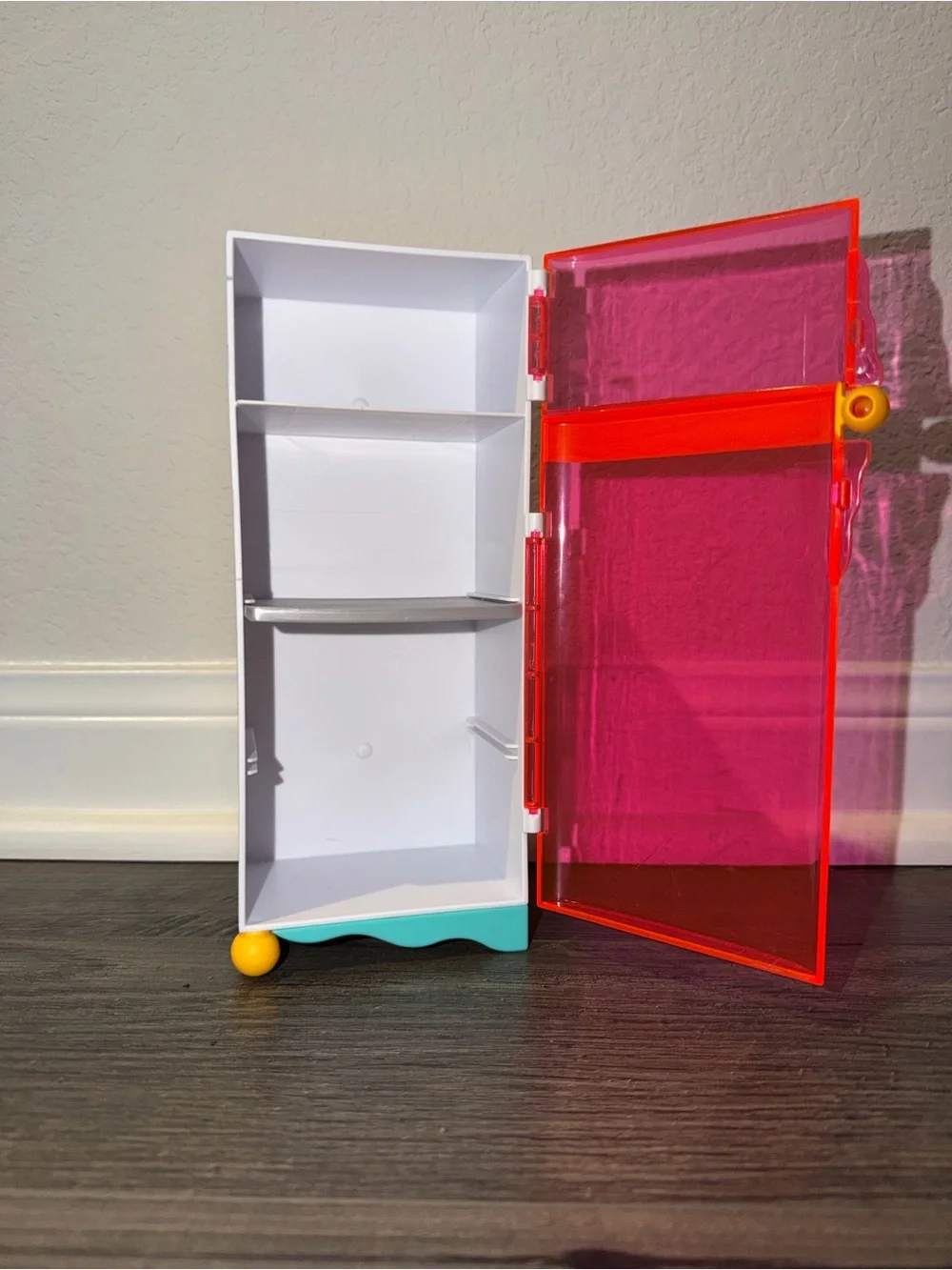 L.O.L. Surprise! OMG House Playset Refrigerator